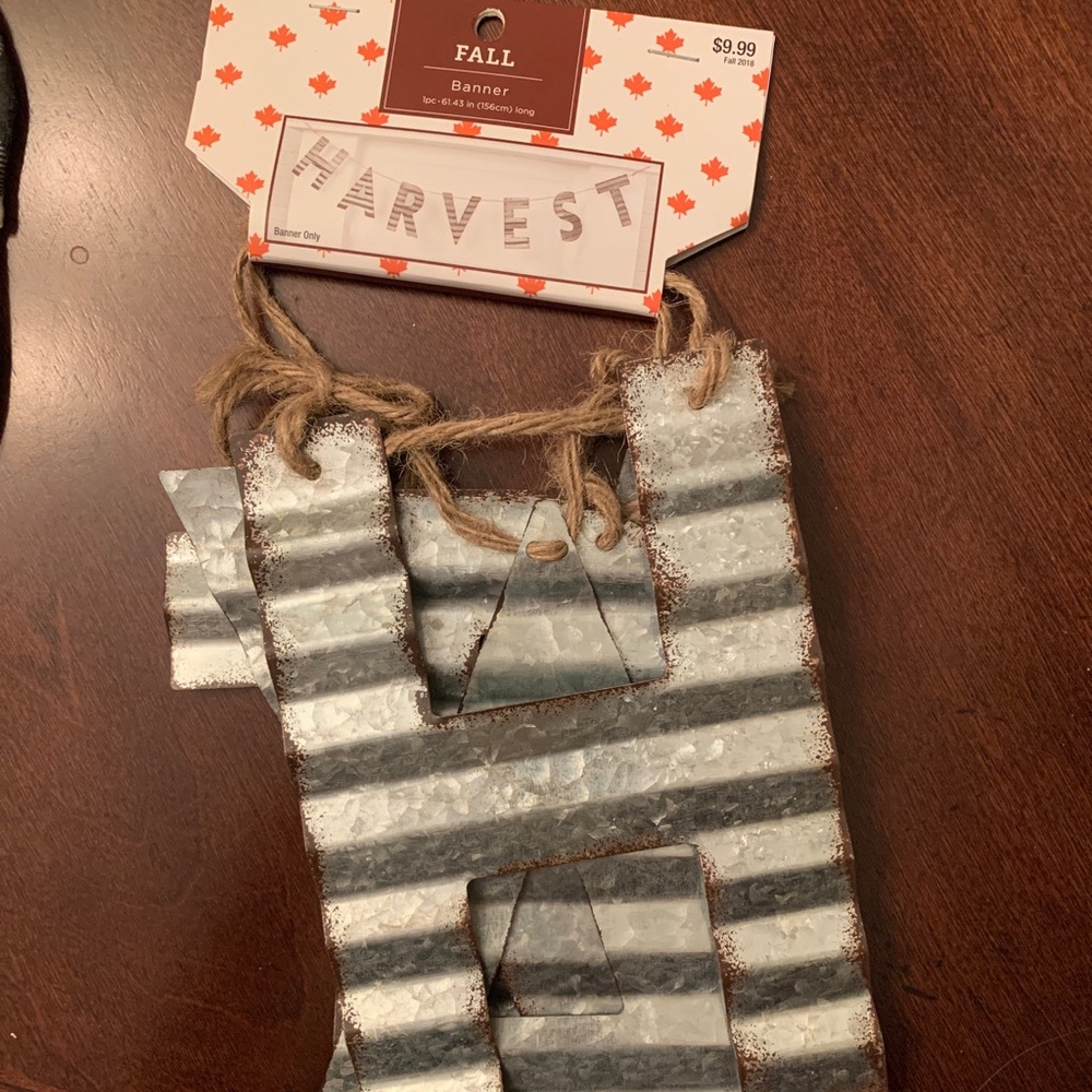 Harvest metal banner